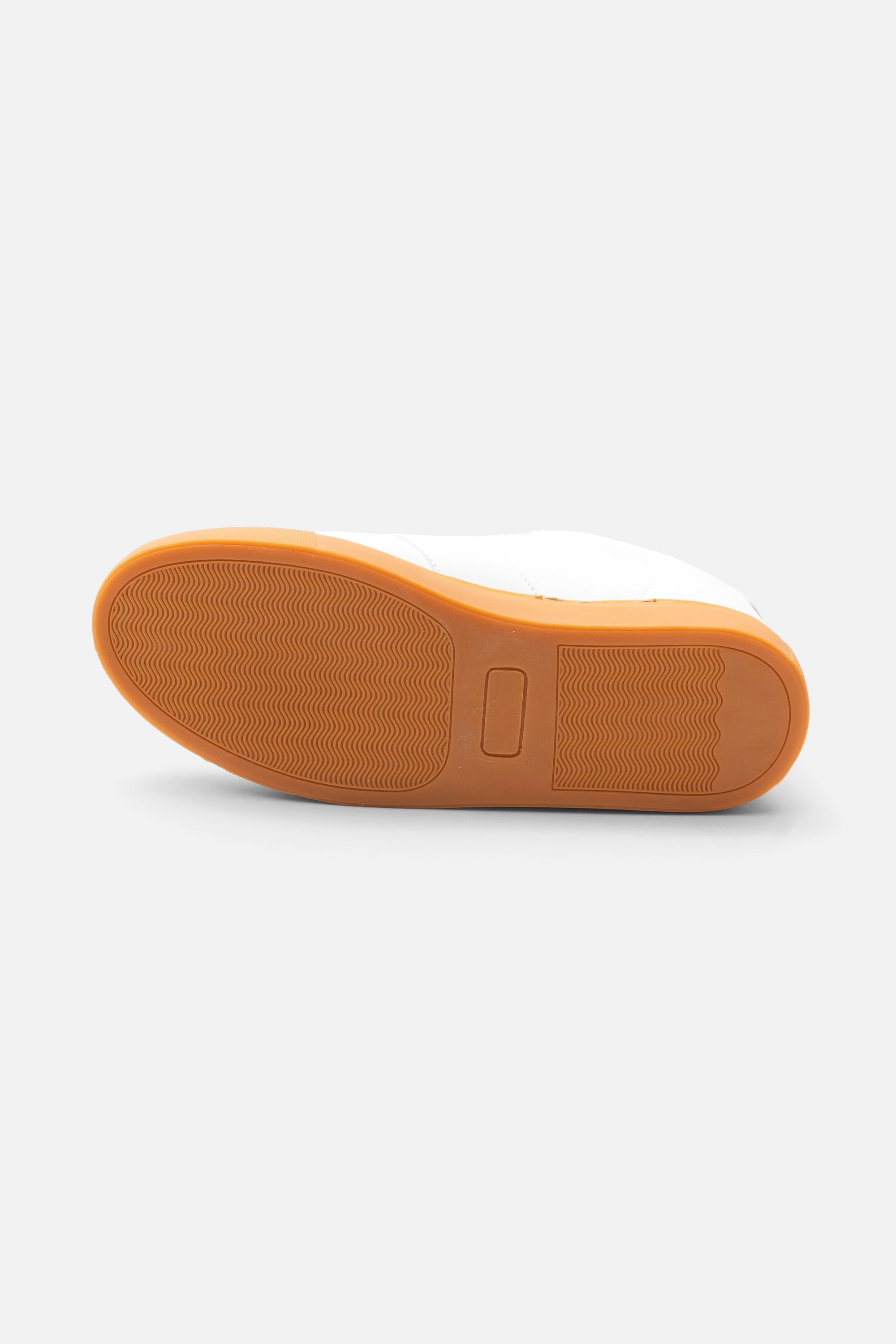 Club Shiba Trainer Sneaker – White