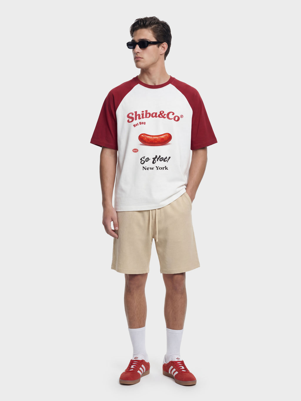 New York Hot Dog Raglan Sleeve Vintage Graphic T-Shirt